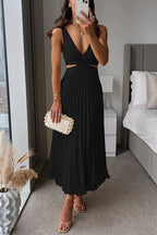 Georgina - Women's Sleeveless V-Neck Pleated Maxi Dress