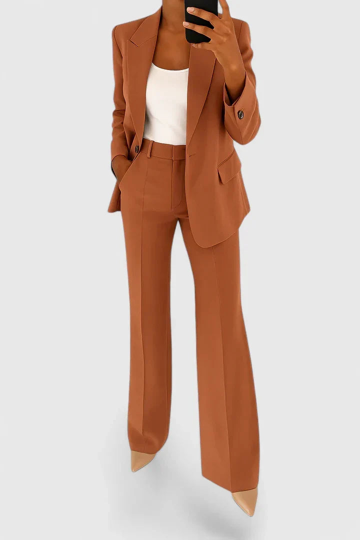 Matilda - Women's Oversized Blazer & Flare Trousers Suit Set