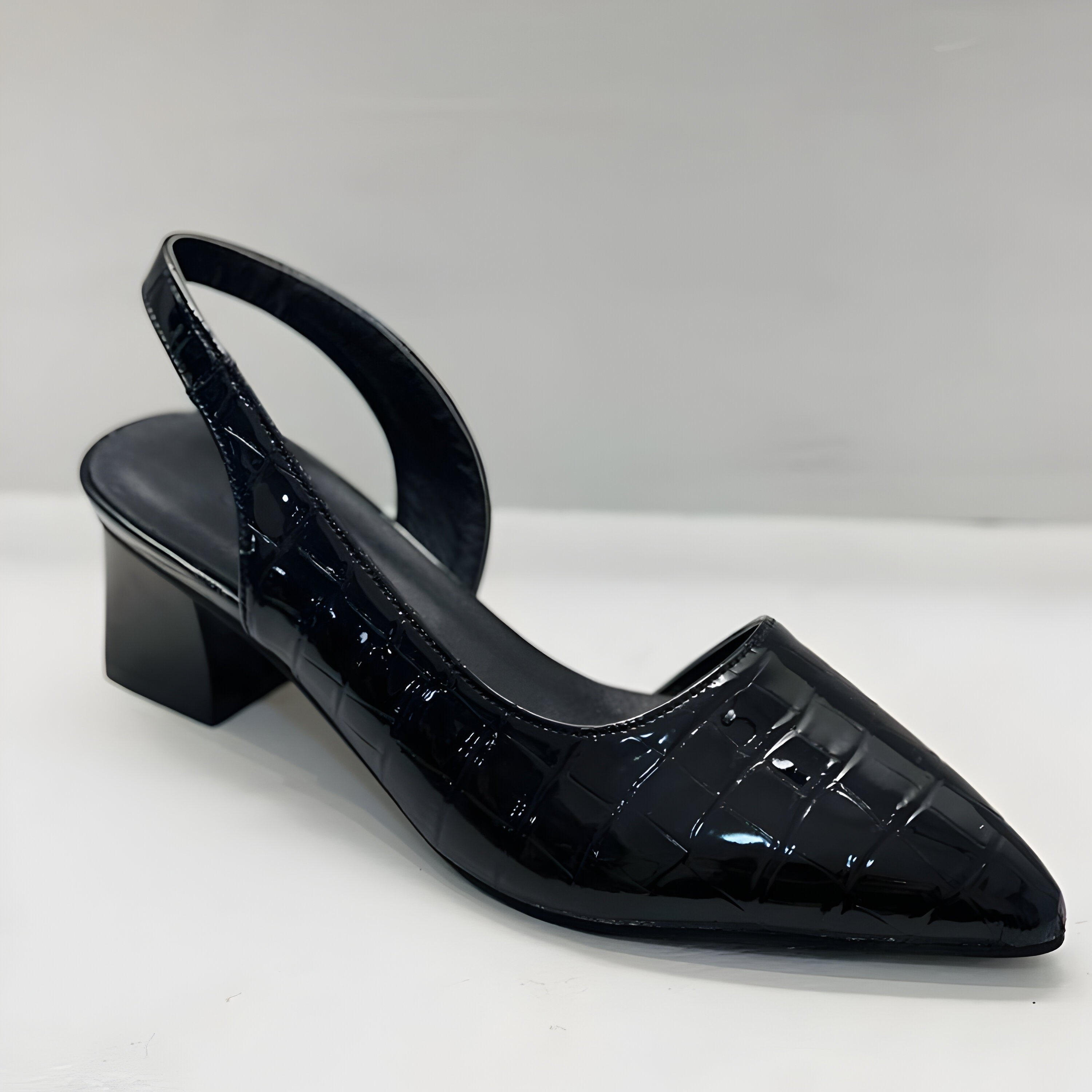 Meredith - Women's Pointed-Toe Slingback Flats