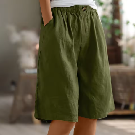 Priscilla - Women's Elastic Waist Knee-Length Shorts